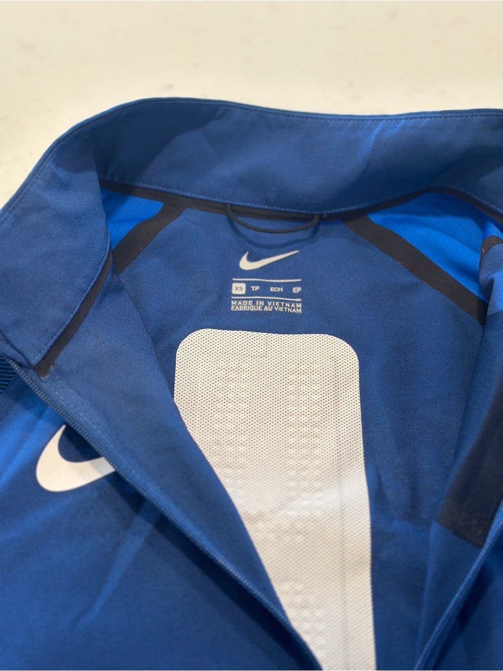 NWOT Nike Track Jacket Olympics Size XS Limited Edition Running Marathon Workout - Picture 5 of 7